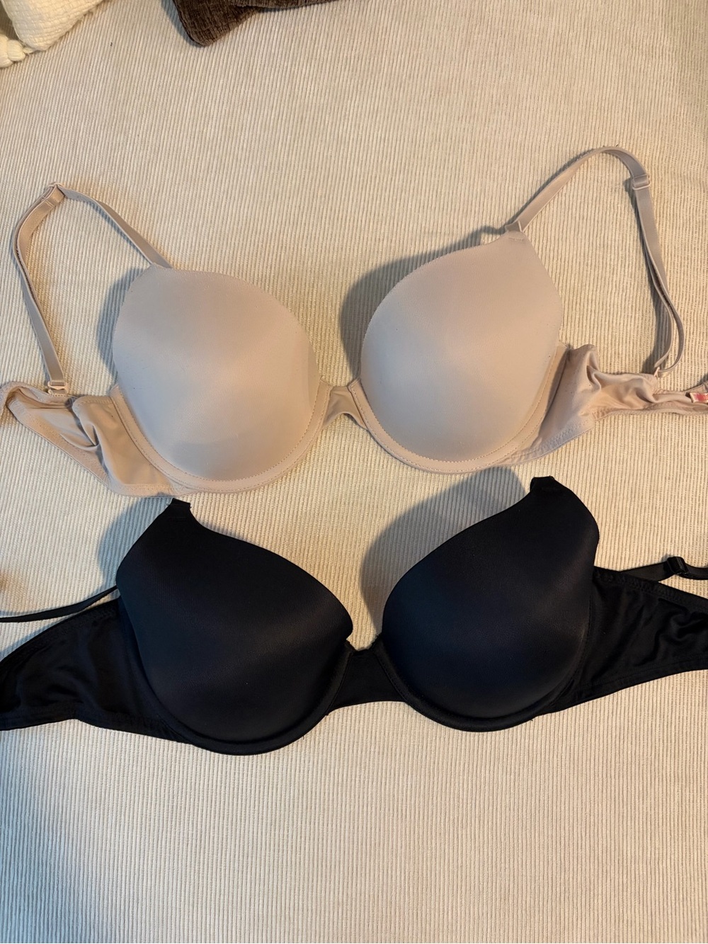 PINK Victoria's Secret Smooth T-Shirt Bra Duo - Nude & Black